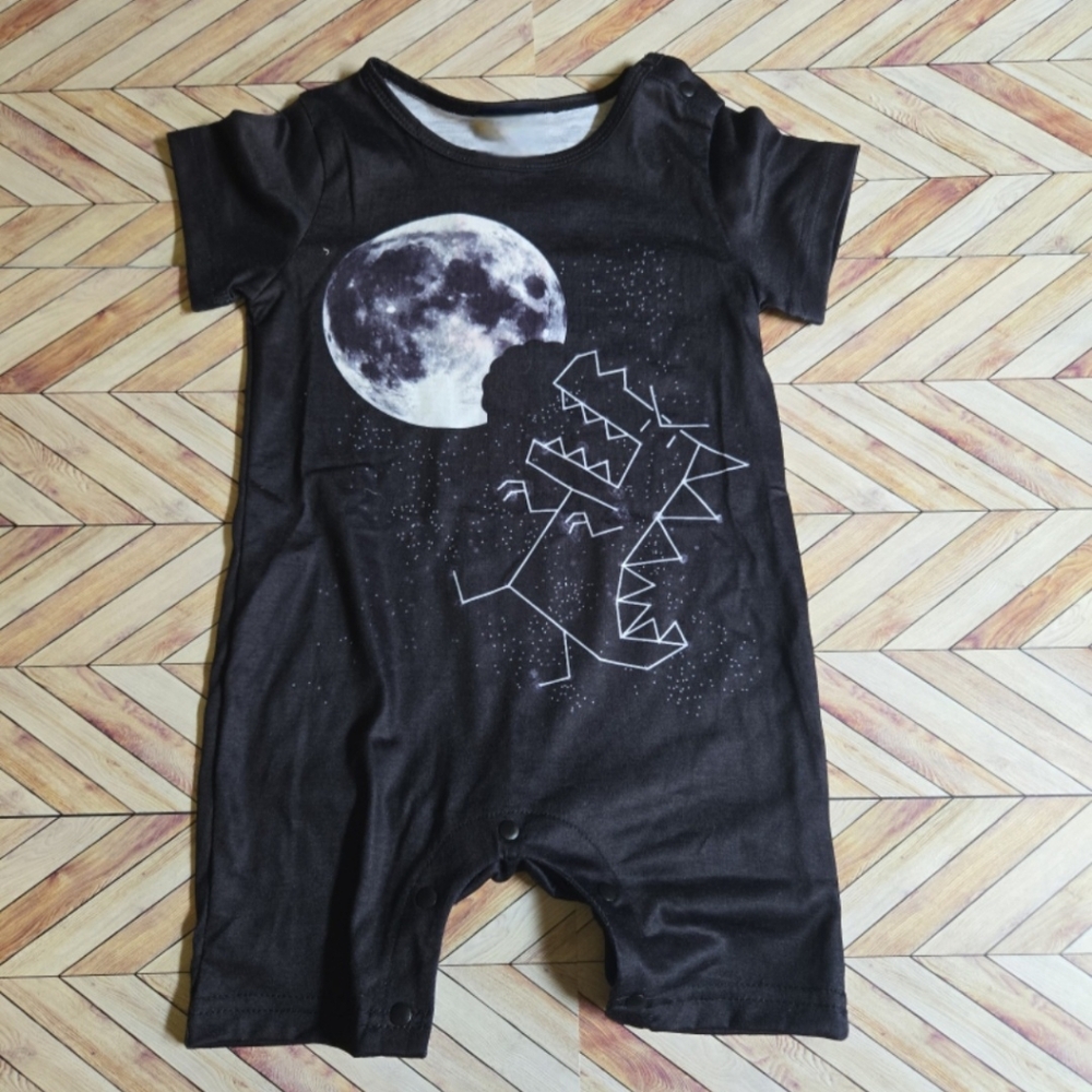 Baby Boy Dinosaur Moon Romper Black Short Sleeve Space Dino Jumpsuit 6-9M Jumper